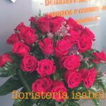 RAMO CLASICO DE 24 ROSAS ROJAS